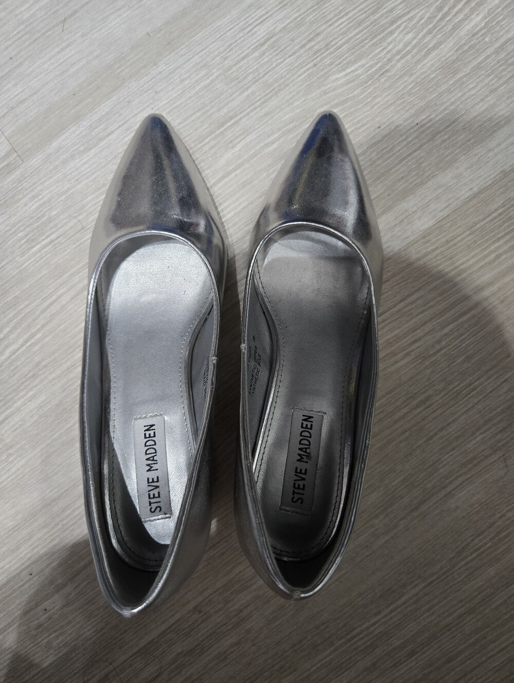Steve Madden Silver Pumps - 38/7.5